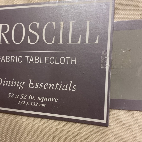 Croscill Home Fabric Tablecloth 52”x52” Square Cotton Polyester Blend Dining - Picture 5 of 14